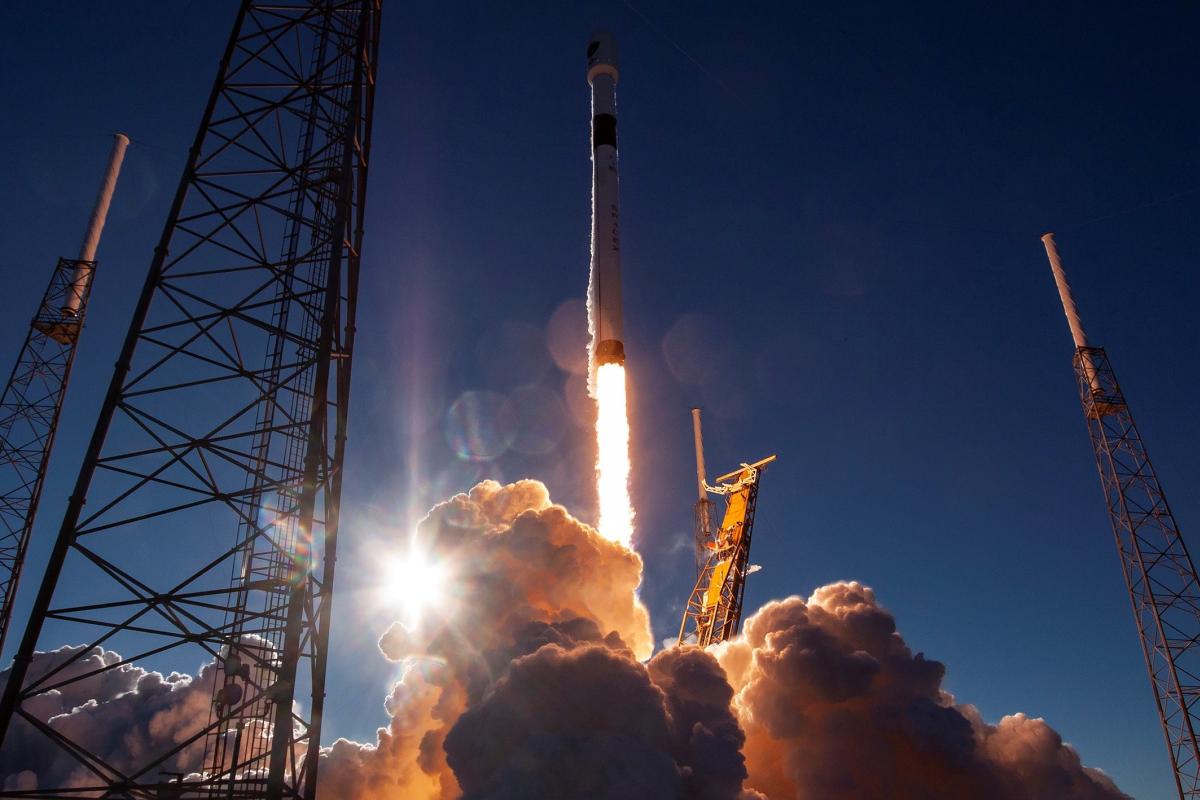 У суботу SpaceX виведе на орбіту понад 50 супутників Starlink У суботу SpaceX виведе на орбіту понад 50 супутників Starlink