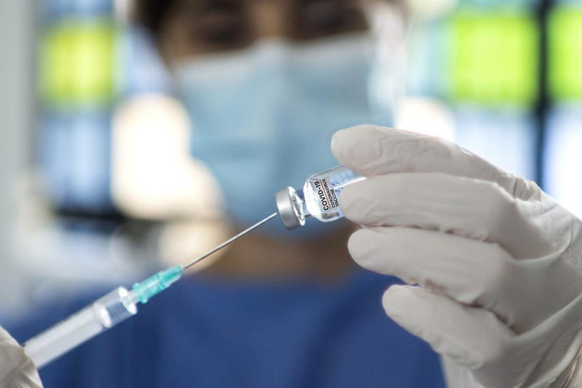 Австрія першою в ЄС вводить обов'язкову вакцинацію від COVID-19 для всіх громадян Австрія першою в ЄС вводить обов'язкову вакцинацію від COVID-19 для всіх громадян