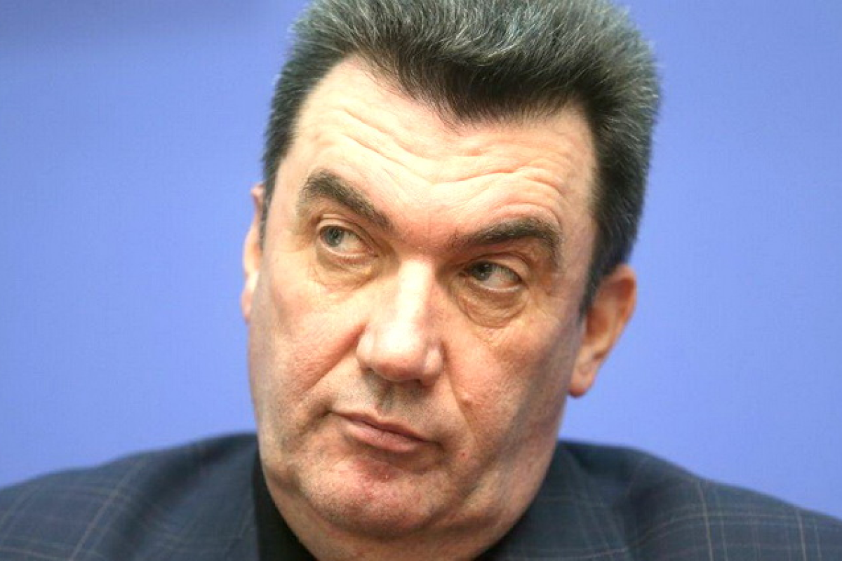 Данілов заявив, що біля українських кордонів зібралися 122 тисячі російських військових Данілов заявив, що біля українських кордонів зібралися 122 тисячі російських військових