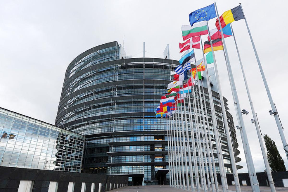 Європарламент закликав відключити Росію від SWIFT та пригрозив санкціями у разі агресії: деталі резолюції Європарламент закликав відключити Росію від SWIFT та пригрозив санкціями у разі агресії: деталі резолюції