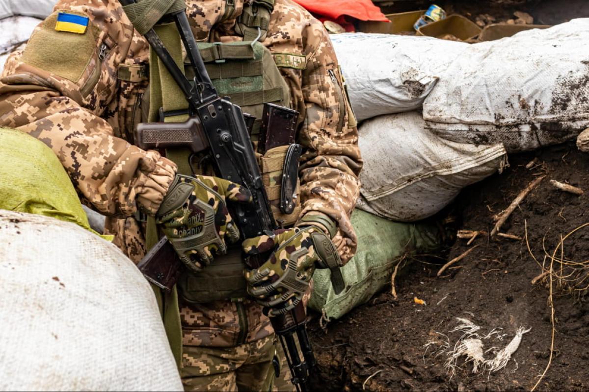 В результате вражеских обстрелов на Донбассе ранен украинский военнослужащий В результате вражеских обстрелов на Донбассе ранен украинский военнослужащий