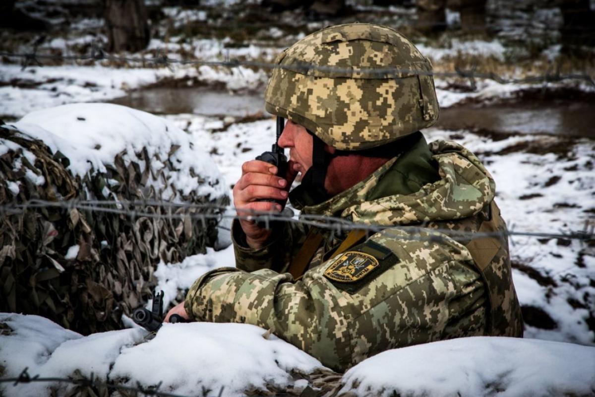 На Донбассе боевики трижды обстреляли украинские позиции На Донбассе боевики трижды обстреляли украинские позиции