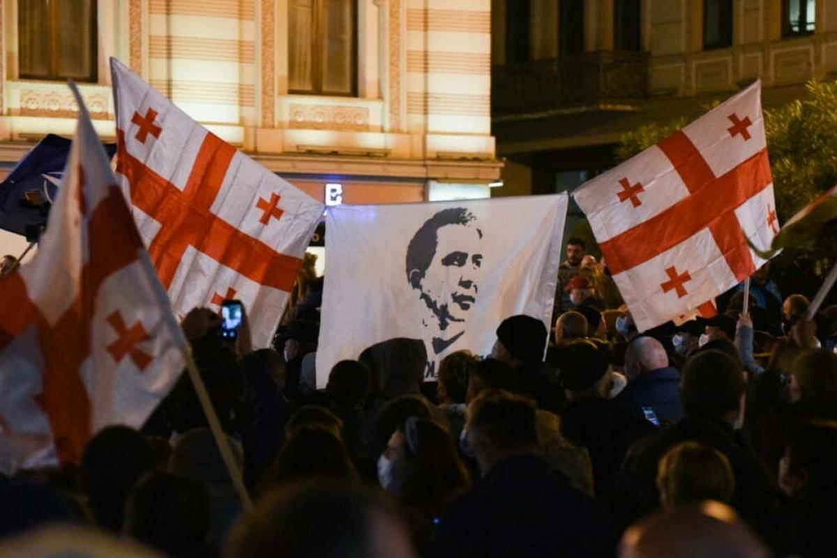 У Грузії близько 200 прихильників Саакашвілі припинили голодування У Грузії близько 200 прихильників Саакашвілі припинили голодування