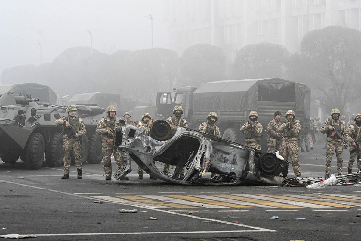 У Казахстані почали скасовувати надзвичайний стан У Казахстані почали скасовувати надзвичайний стан