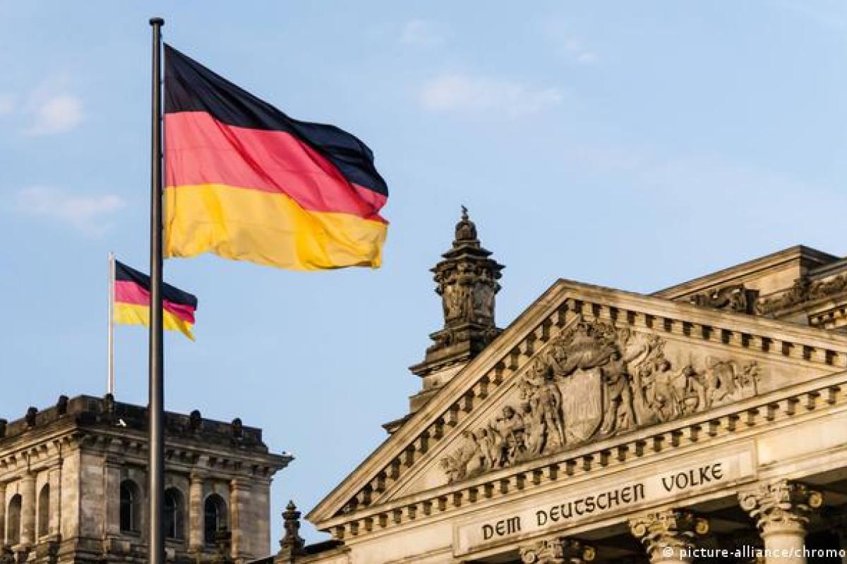 Германия вслед за США готовится к эвакуации семей дипломатов из Украины Германия вслед за США готовится к эвакуации семей дипломатов из Украины