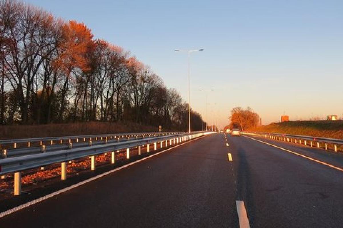 Перша платна дорога в Україні: скільки водії заплатять за кожен кілометр Перша платна дорога в Україні: скільки водії заплатять за кожен кілометр