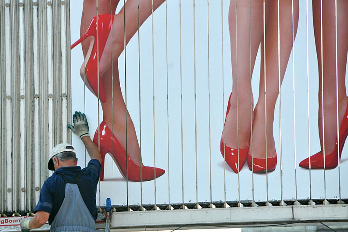 В Україні набула чинності заборона на гендерну дискримінацію в рекламі та вакансіях В Україні набула чинності заборона на гендерну дискримінацію в рекламі та вакансіях