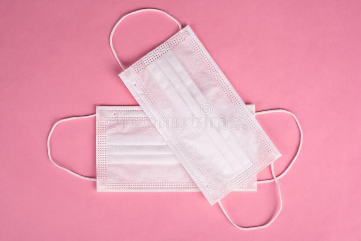 В Италии разгорелся скандал: для полиции закупили маски розового цвета 