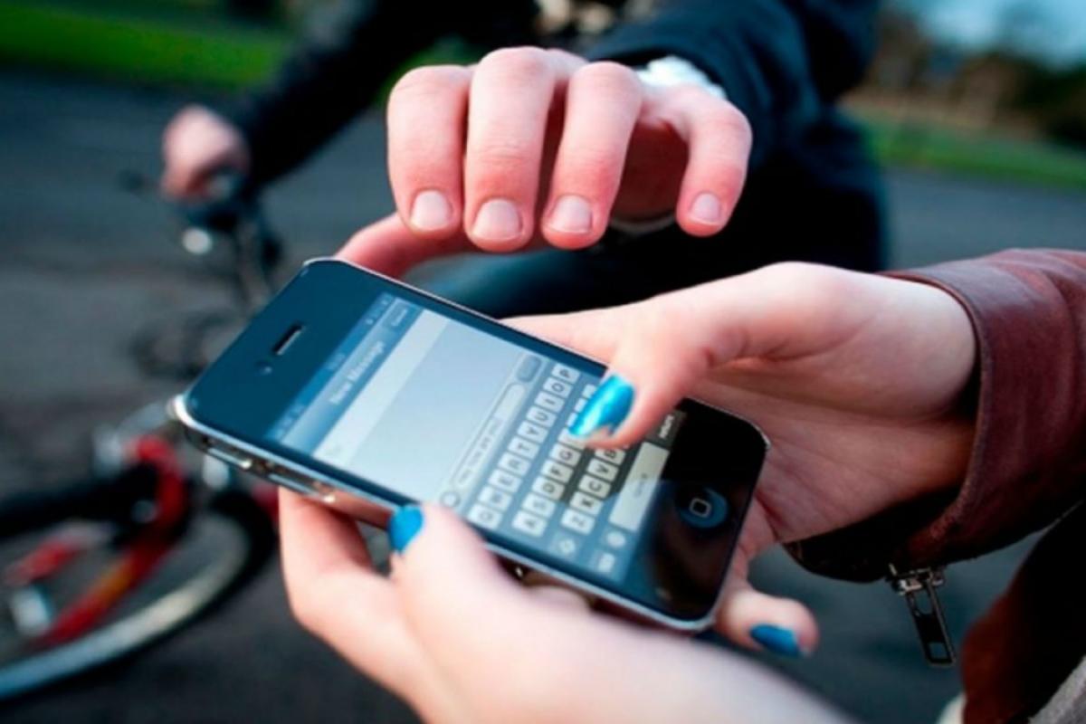 Двое жителей Северодонецка ограбили девушку: отняли дорогой смартфон Двое жителей Северодонецка ограбили девушку: отняли дорогой смартфон