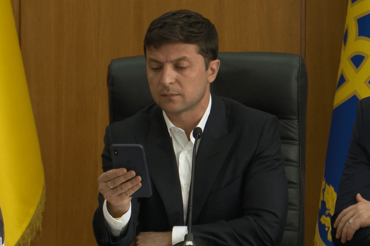 Зеленський проведе телефонну розмову з президентом США Байденом Зеленський проведе телефонну розмову з президентом США Байденом