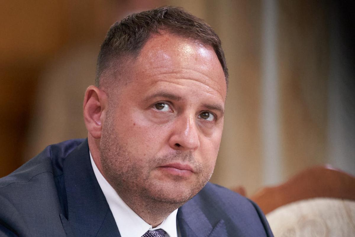 Зеленський запропонував Байдену організувати тристоронні переговори з Путіним, - Єрмак Зеленський запропонував Байдену організувати тристоронні переговори з Путіним, - Єрмак