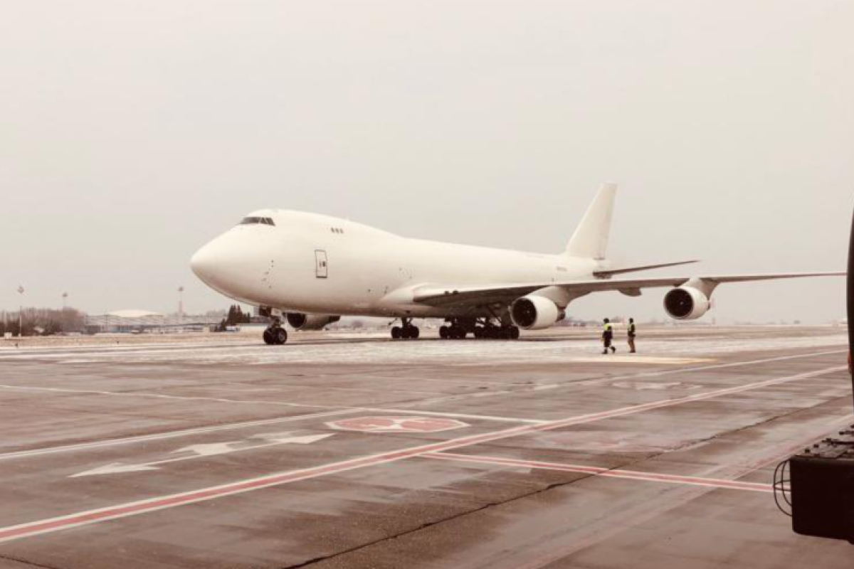 В Україну прибув восьмий літак з військовою допомогою від США В Україну прибув восьмий літак з військовою допомогою від США