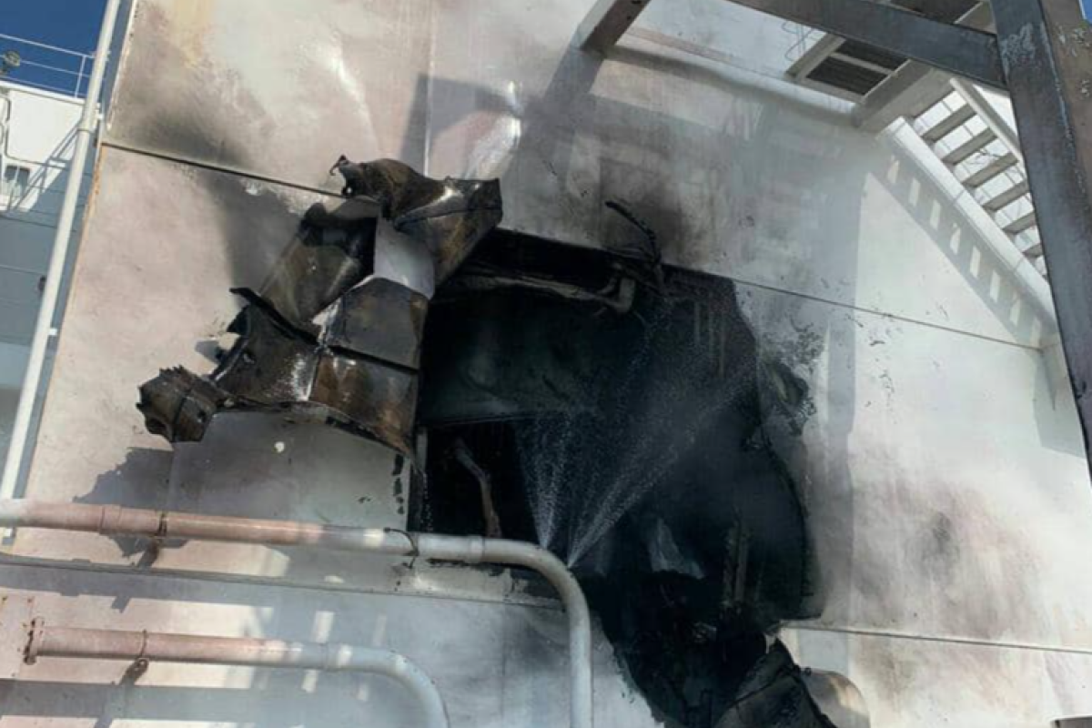 Российский корабль подбил бункеровщих под флагом Молдовы, - Залужный Российский корабль подбил бункеровщих под флагом Молдовы, - Залужный