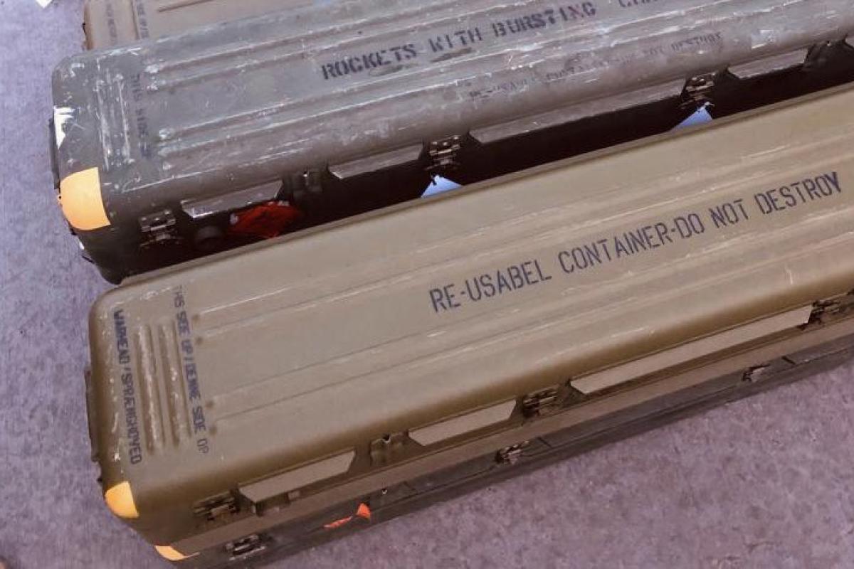 Україна отримала ПЗРК Stinger та боєприпаси від Латвії Україна отримала ПЗРК Stinger та боєприпаси від Латвії