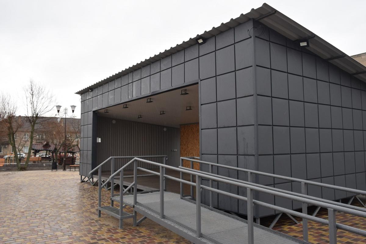 Малолітні вандали у Сєвєродонецьку руйнують відновлені об'єкти (фото) Малолітні вандали у Сєвєродонецьку руйнують відновлені об'єкти (фото)