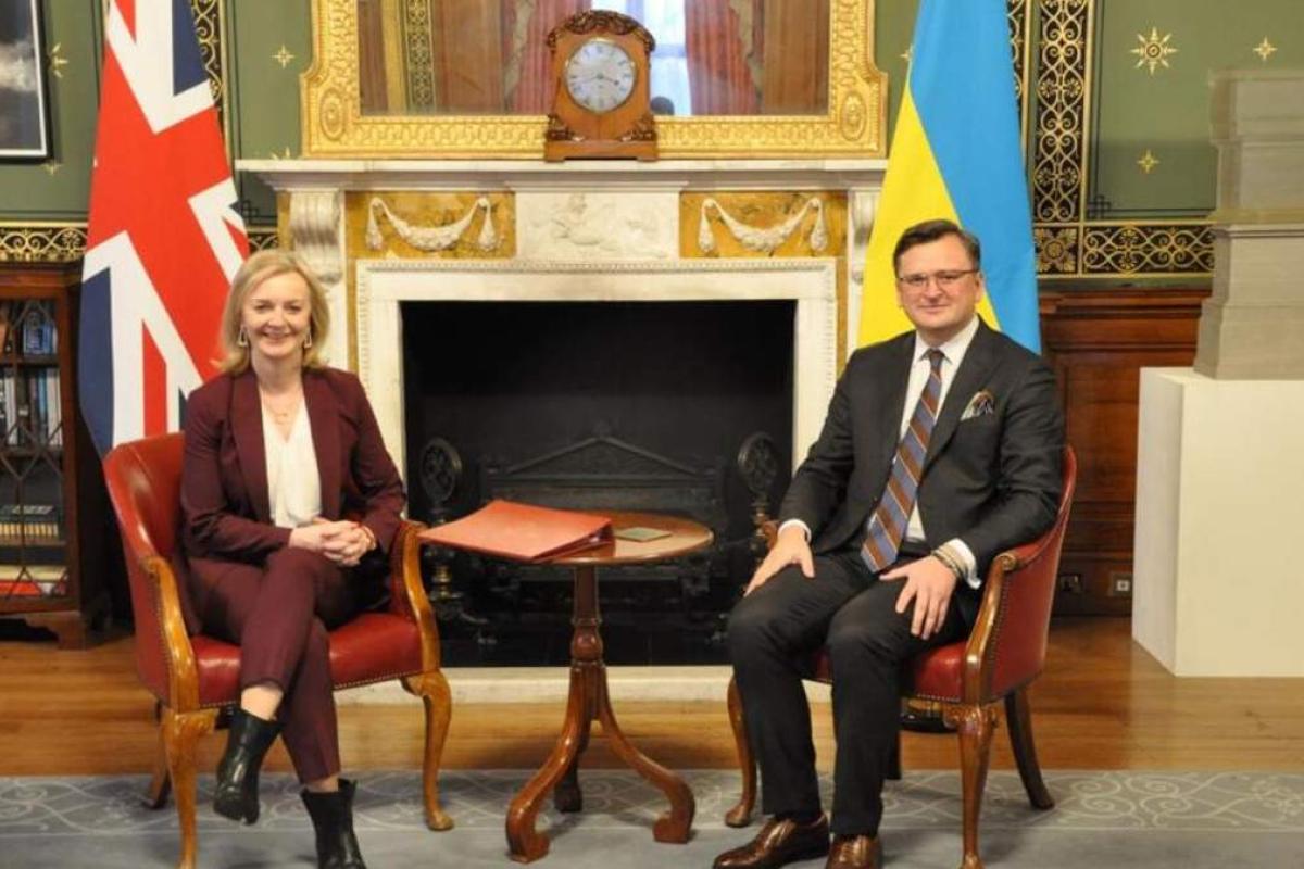 Официально: Украина, Польша и Великобритания создают новый альянс Официально: Украина, Польша и Великобритания создают новый альянс