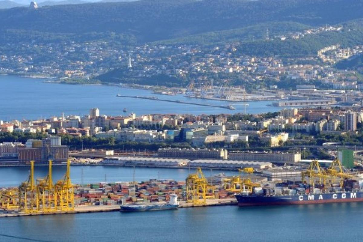 С 17 апреля Италия закрывает свои порты для российских кораблей С 17 апреля Италия закрывает свои порты для российских кораблей