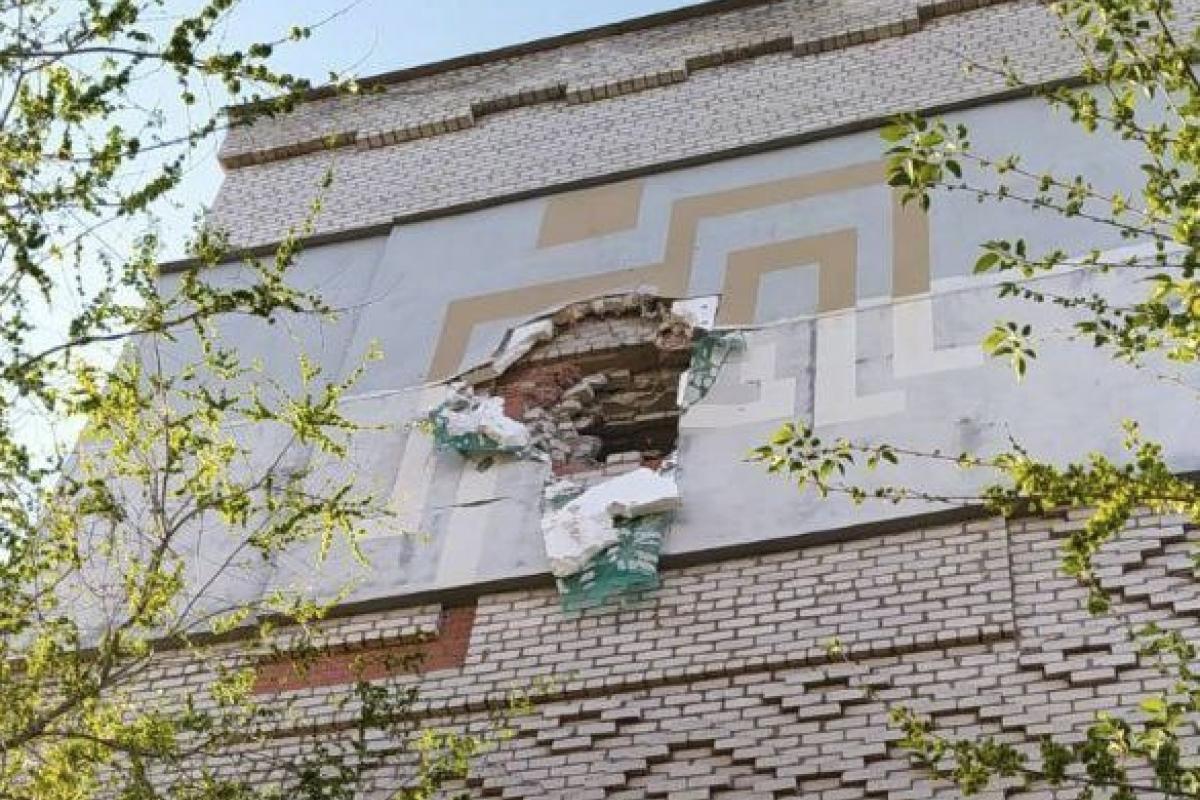 Как выглядит один из районов Северодонецка после недавнего обстрела - фото