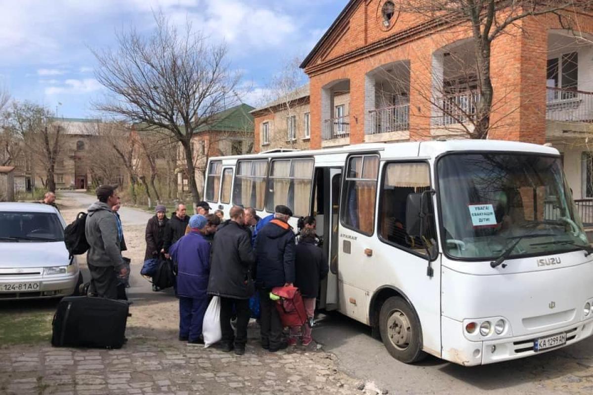Сегодня из Луганской области удалось эвакуировать более 600 человек