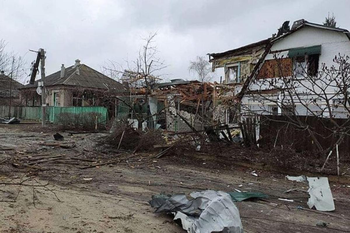 Людей дедалі менше, деякі вулиці заміновані: у Рубіжному - критична ситуація Людей дедалі менше, деякі вулиці заміновані: у Рубіжному - критична ситуація