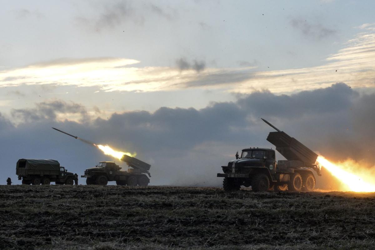 Военный эксперт дал прогноз, когда начнется новая фаза наступление РФ на Востоке Украины