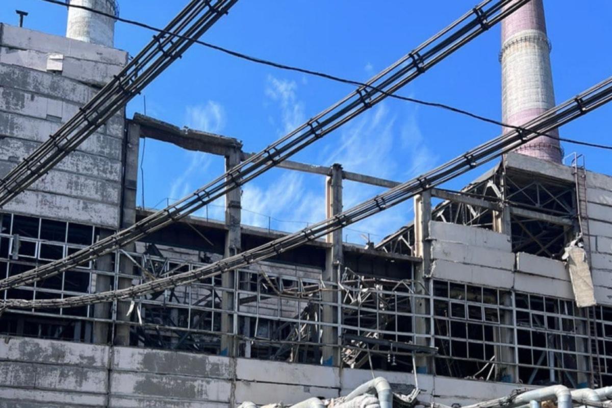Из-за ракетного обстрела 180 тысяч жителей Кременчуга могут остаться без тепла и горячей воды в следующем отопительном сезоне Из-за ракетного обстрела 180 тысяч жителей Кременчуга могут остаться без тепла и горячей воды в следующем отопительном сезоне
