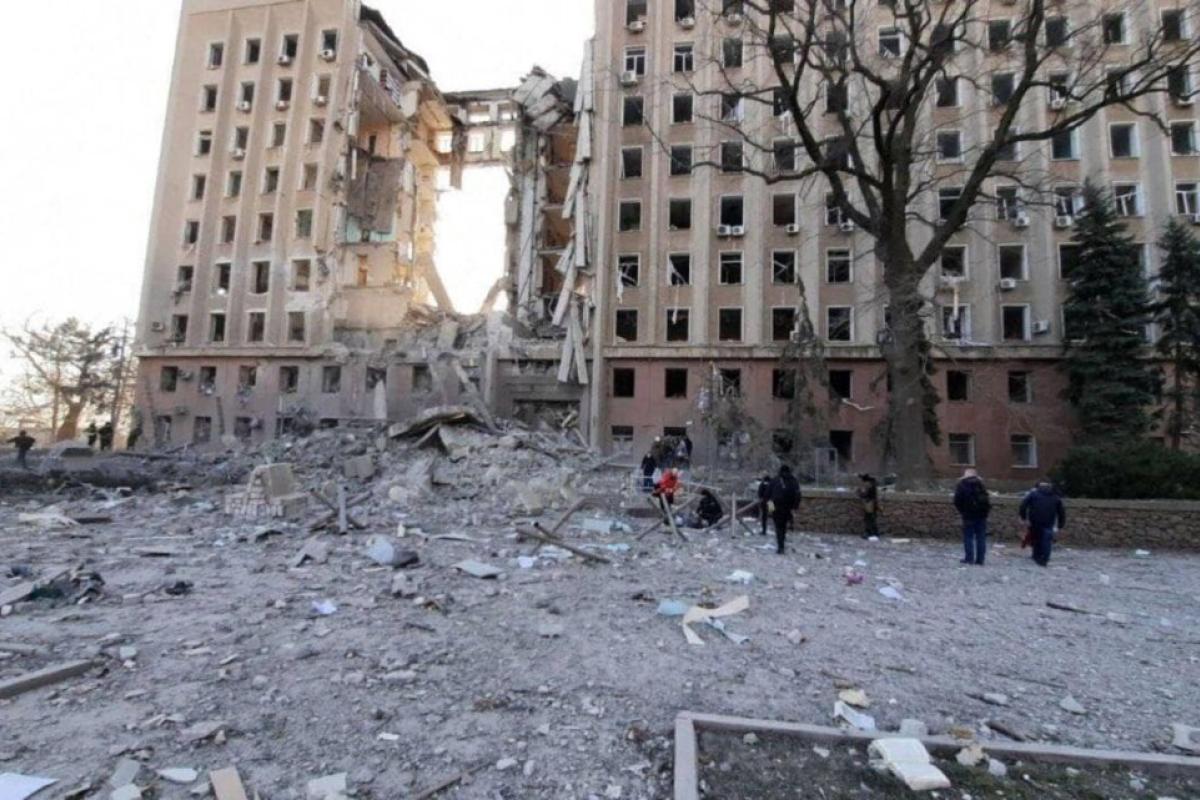 Обстрел Николаевской ОГА: количество жертв возросло до 36 Обстрел Николаевской ОГА: количество жертв возросло до 36