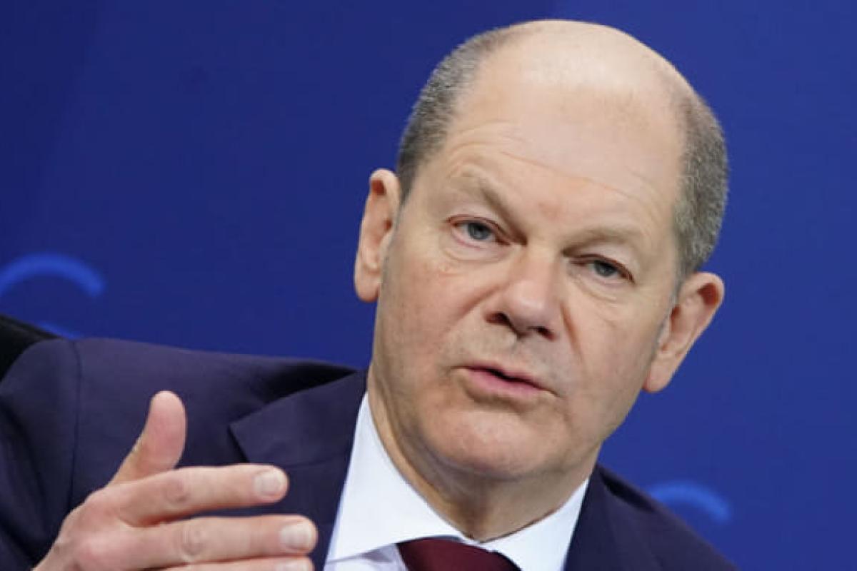 Шольц провів довгу телефонну розмову з Путіним: говорили про Україну Шольц провів довгу телефонну розмову з Путіним: говорили про Україну