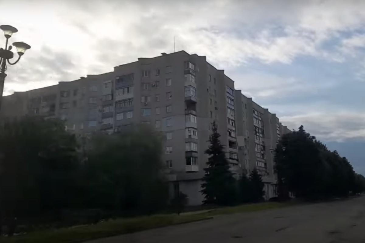 Лисичанск сегодня: как выглядит город, охваченный войной (видео) Лисичанск сегодня: как выглядит город, охваченный войной (видео)