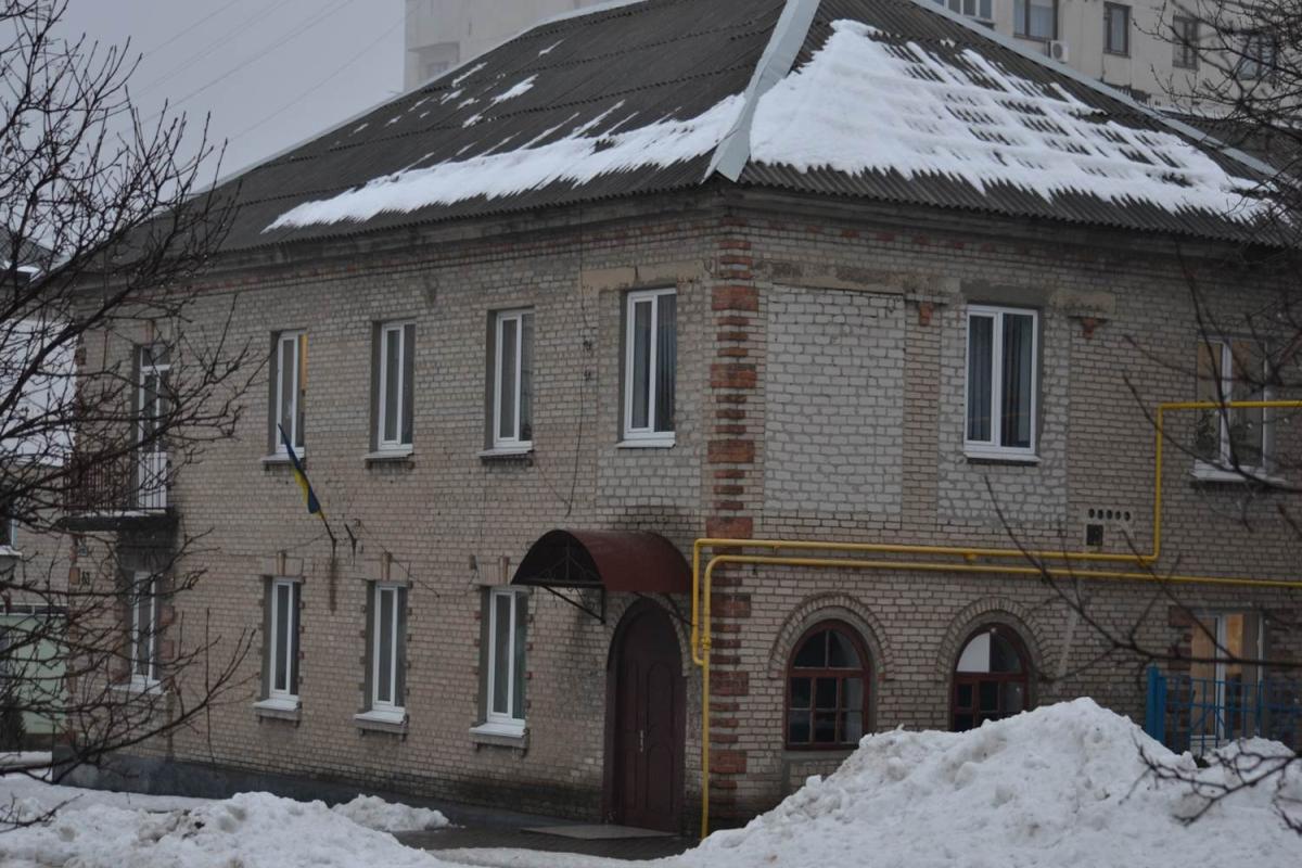 Російські загарбники знищують музичну школу у Лисичанську (фото)