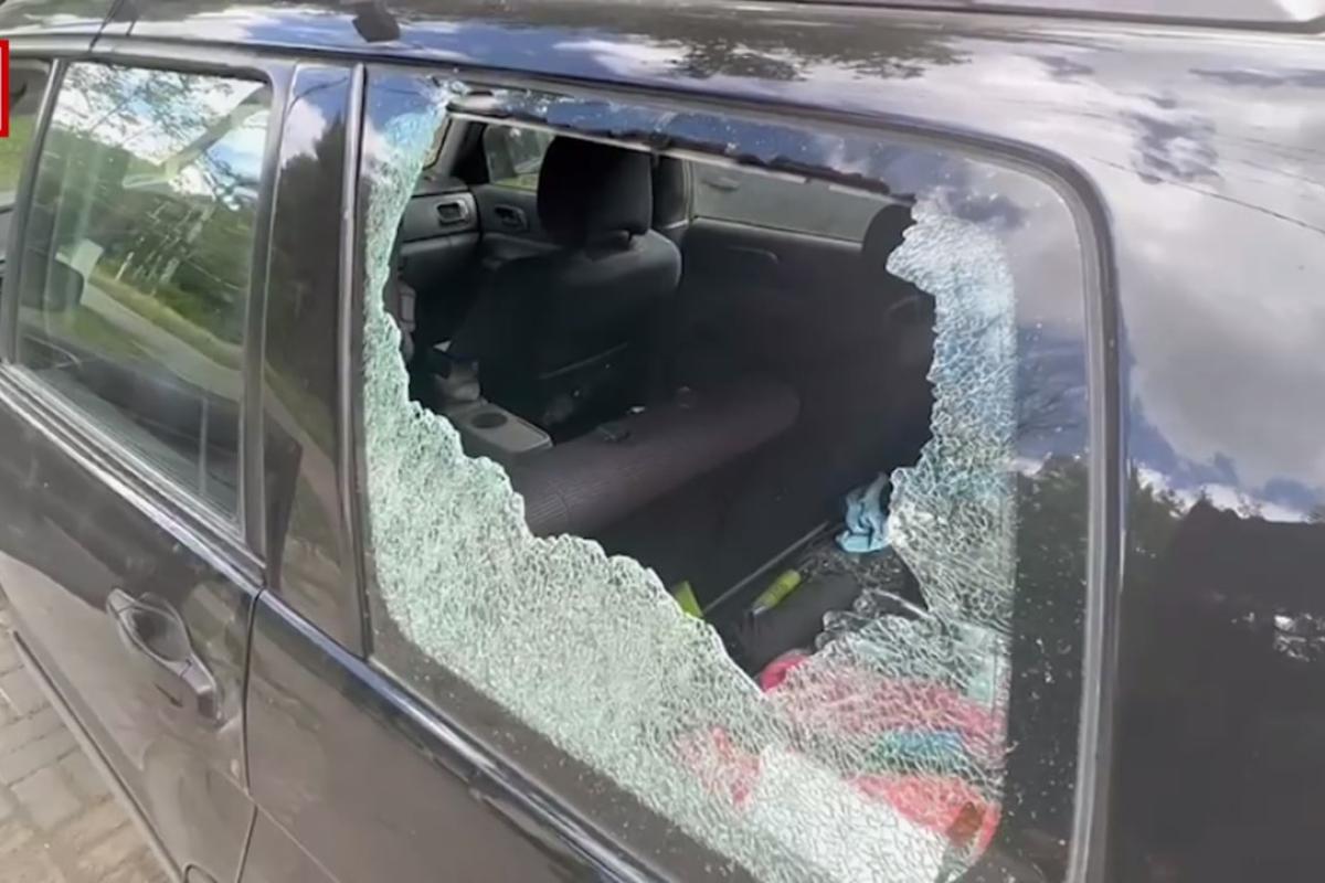 На виїзді з Лисичанська під обстріл потрапили німецькі журналісти На виїзді з Лисичанська під обстріл потрапили німецькі журналісти