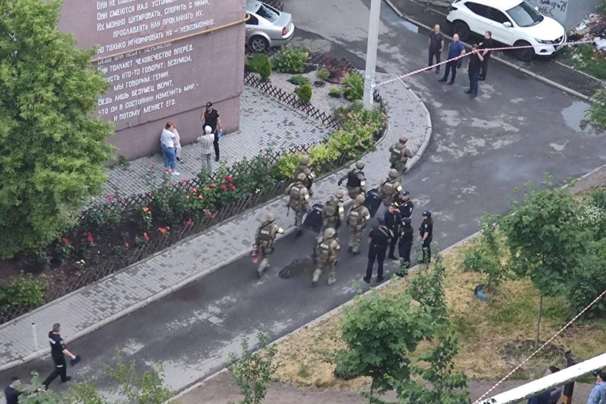 У Дніпрі чоловік скинув з вікна гранату, від вибуху постраждала дитина