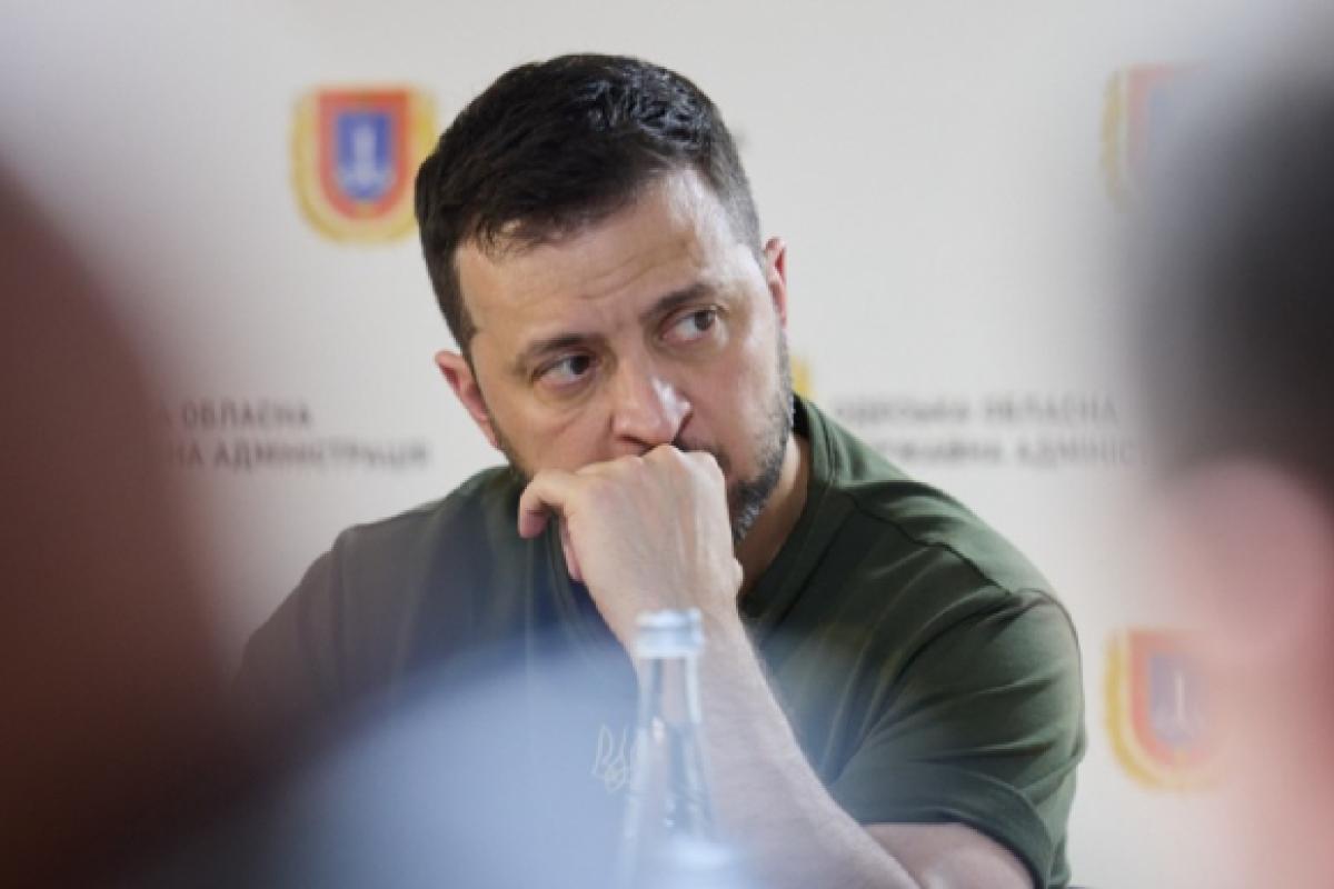 Зеленский подписал закон о ратификации Стамбульской конвенции Зеленский подписал закон о ратификации Стамбульской конвенции
