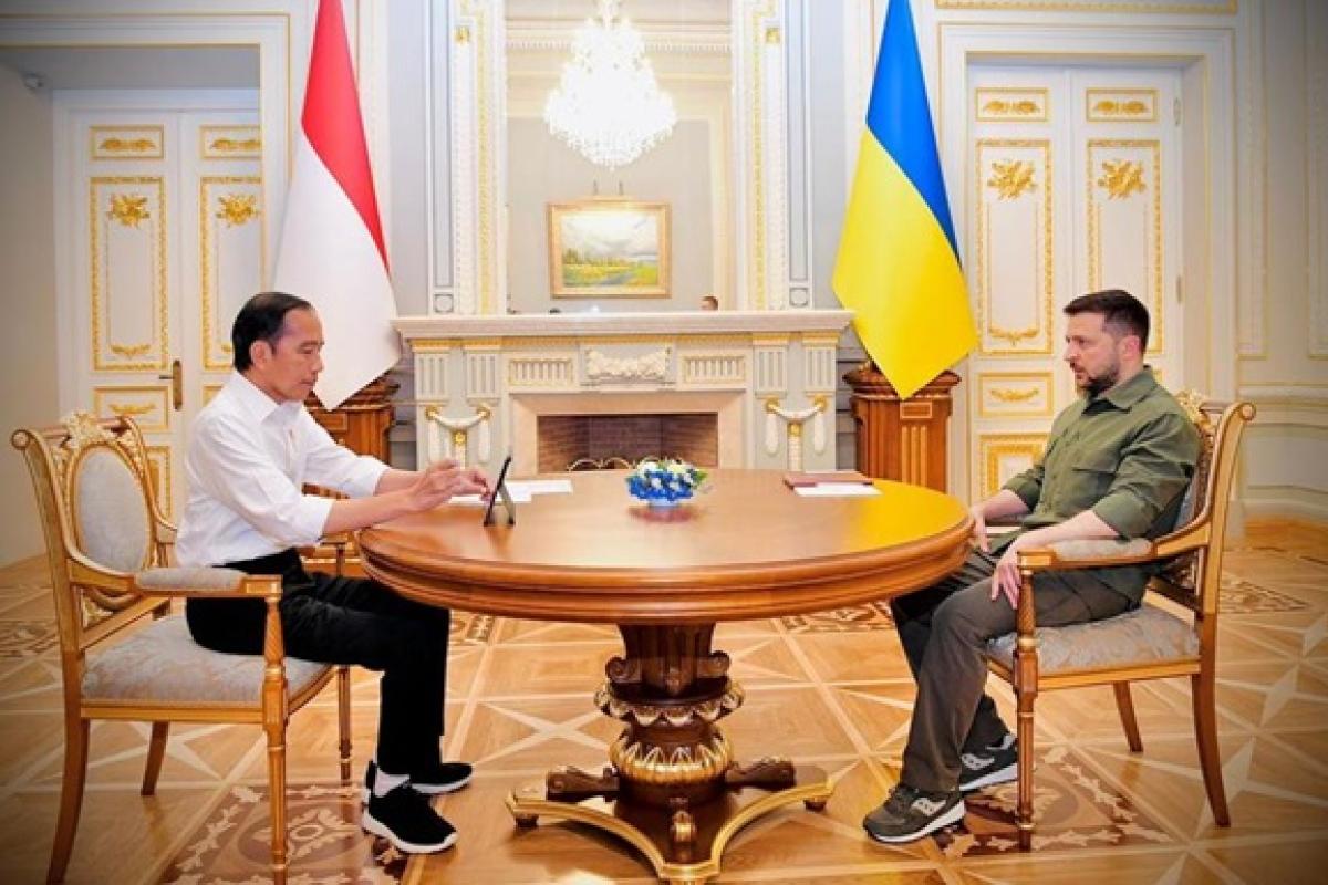 Президент Індонезії заявив, що передав Путіну послання від Зеленського: у Зеленського заперечують Президент Індонезії заявив, що передав Путіну послання від Зеленського: у Зеленського заперечують