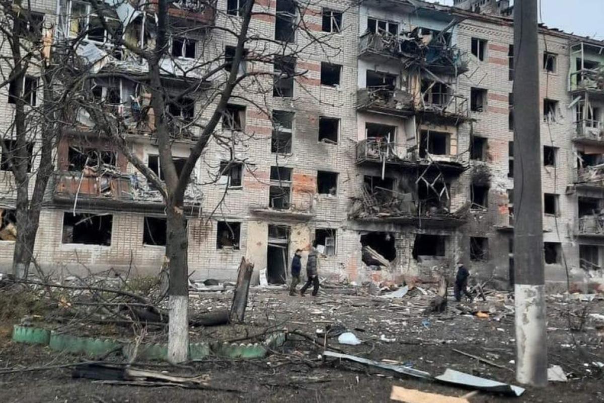 "По городу начали применять бомбы и ракеты большей мощности": мэр о ситуации в Харькове "По городу начали применять бомбы и ракеты большей мощности": мэр о ситуации в Харькове