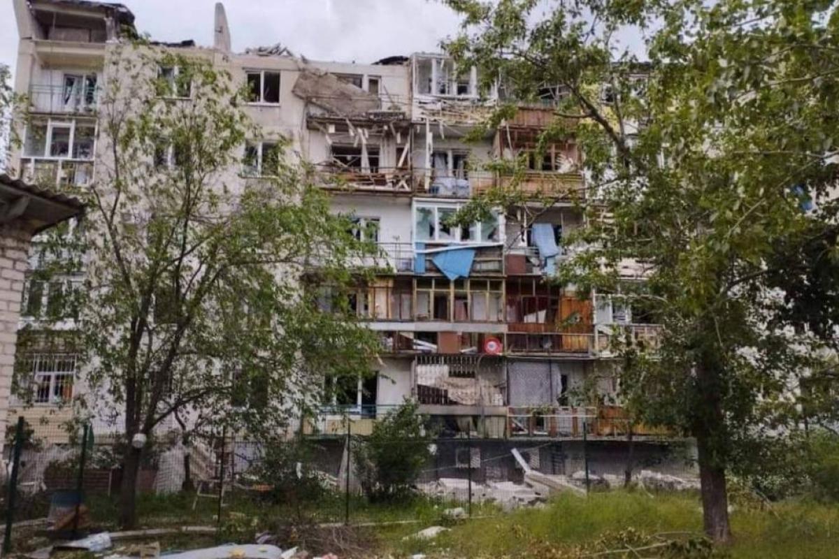 Россияне расстреливают Лисичанск из тяжелого вооружения: Гайдай о ситуации в регионе Россияне расстреливают Лисичанск из тяжелого вооружения: Гайдай о ситуации в регионе