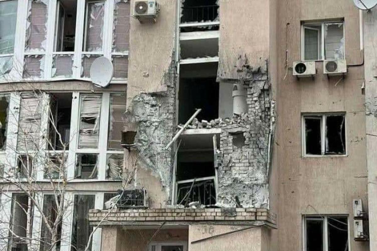 Жителей Северодонецка принудительно вывозят в оккупированный Луганск Жителей Северодонецка принудительно вывозят в оккупированный Луганск