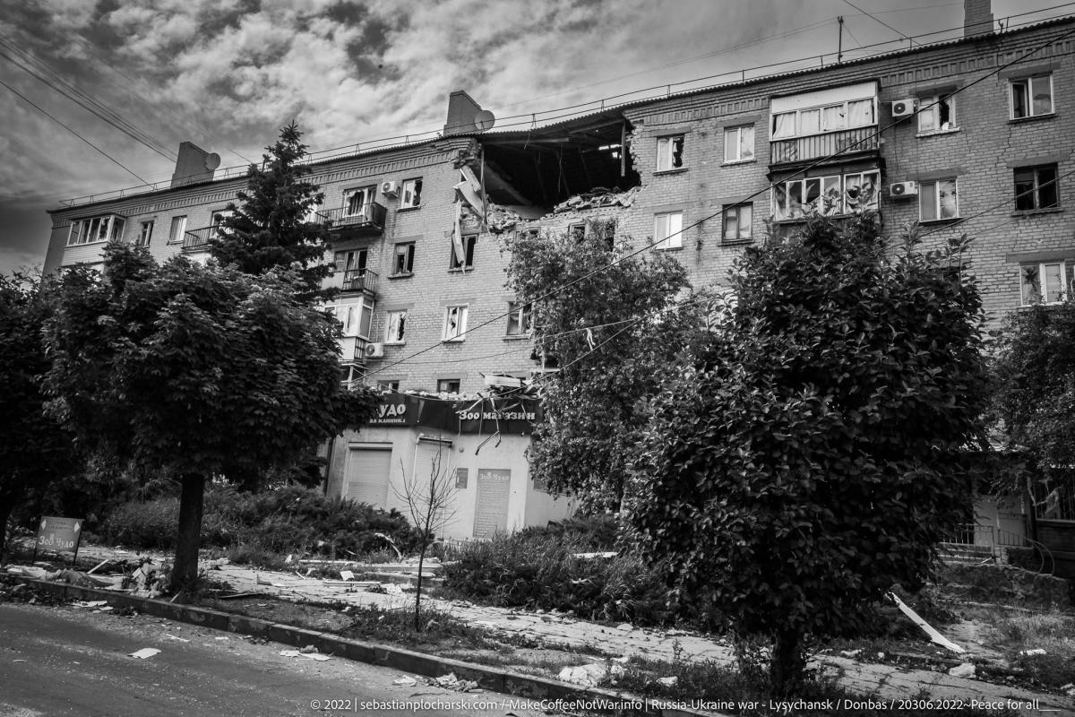 Лисичанск трудно узнать после обстрелов - новые фото из города Лисичанск трудно узнать после обстрелов - новые фото из города