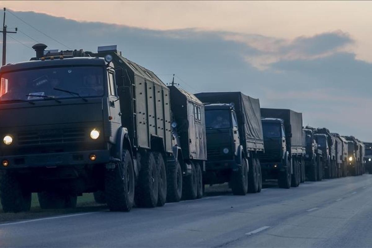 У Білорусі помітили колону російської техніки: рухається до українського кордону У Білорусі помітили колону російської техніки: рухається до українського кордону