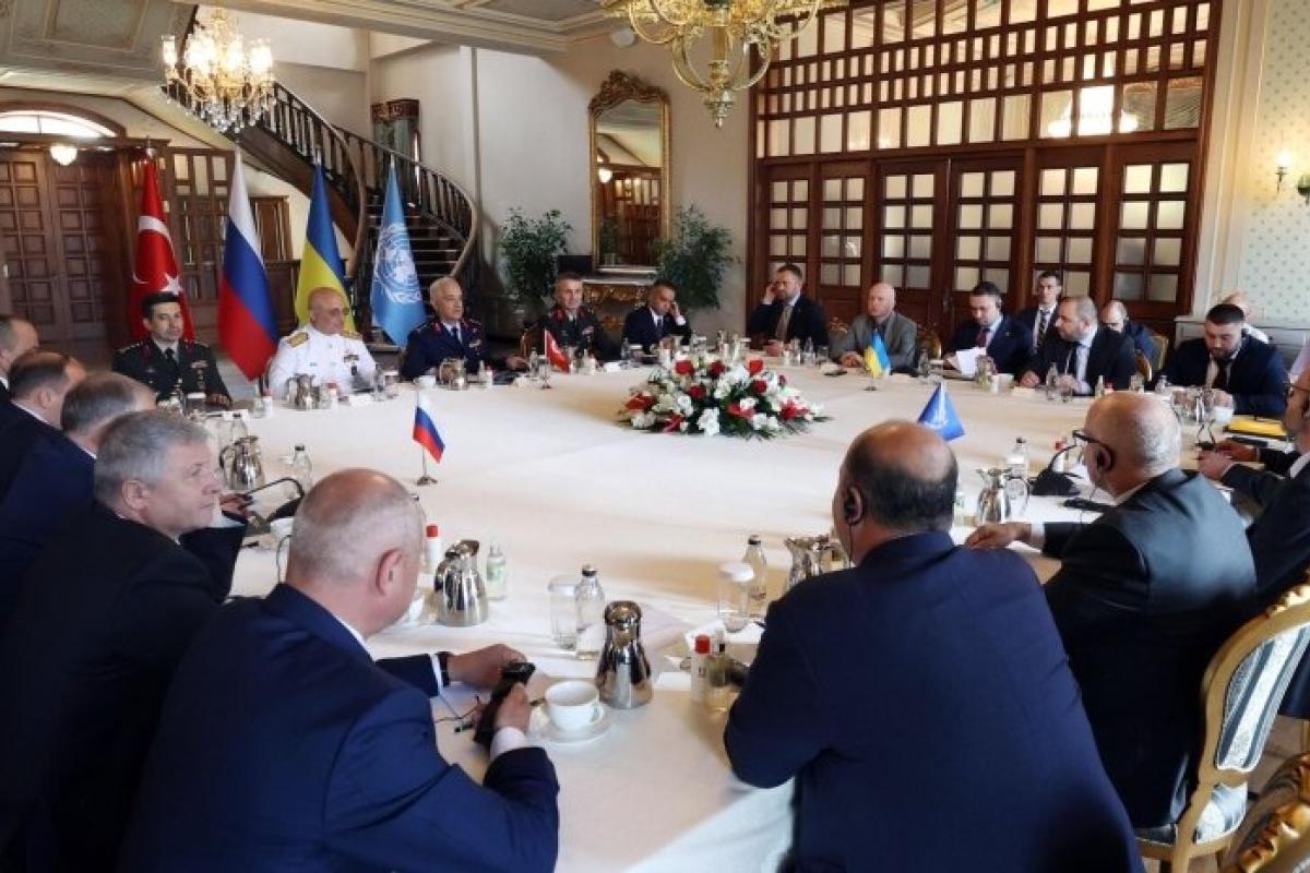 Экспорт украинского зерна: в Стамбуле подписано решающее соглашение Экспорт украинского зерна: в Стамбуле подписано решающее соглашение