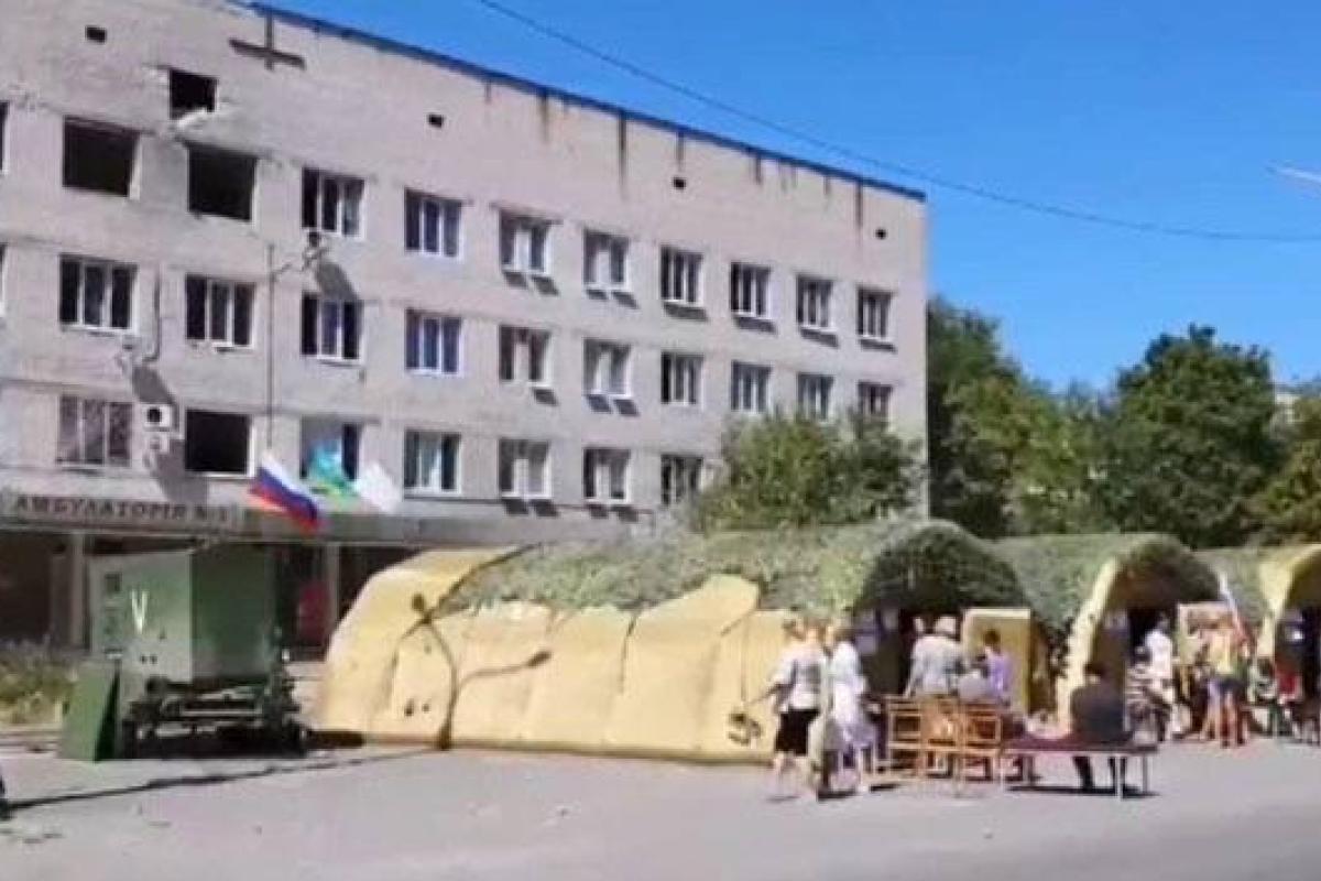 Ни оборудования, ни медикаментов: в Северодонецке развернули "госпитали-палатки" Ни оборудования, ни медикаментов: в Северодонецке развернули "госпитали-палатки"