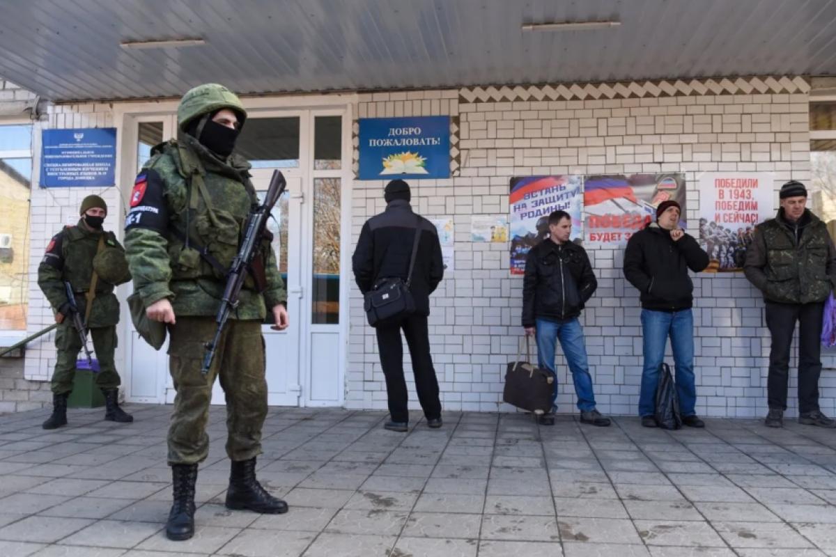 Оккупанты намерены "мобилизовать" еще 8 тысяч мужчин из "ЛНР", - Генштаб Оккупанты намерены "мобилизовать" еще 8 тысяч мужчин из "ЛНР", - Генштаб
