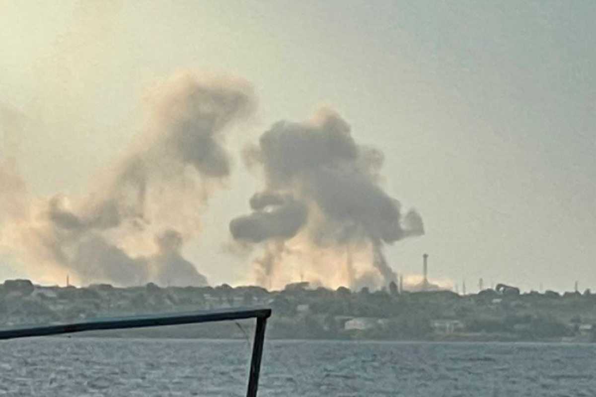 ЗСУ знищили ще два ворожі склади боєприпасів у Запорізькій та Херсонській областях ЗСУ знищили ще два ворожі склади боєприпасів у Запорізькій та Херсонській областях