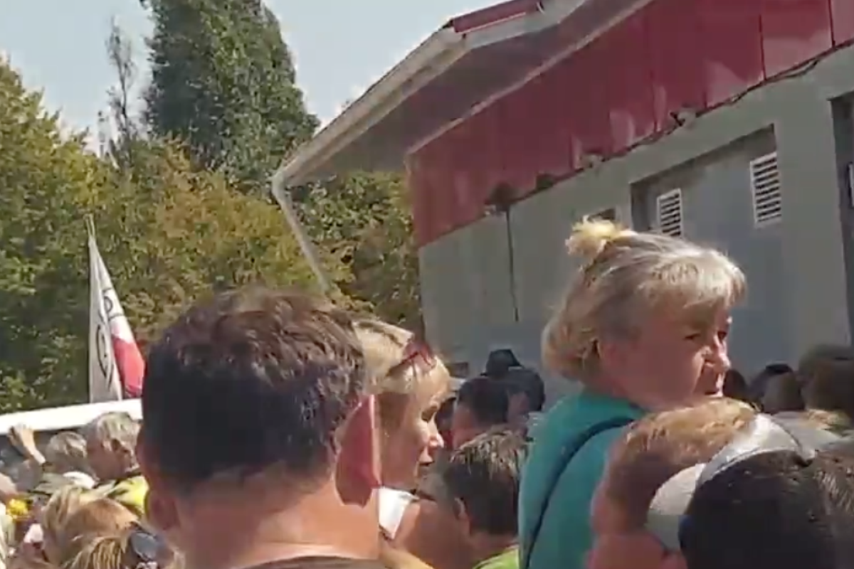 В Мариуполе начался голодный бунт, - советник мэра В Мариуполе начался голодный бунт, - советник мэра
