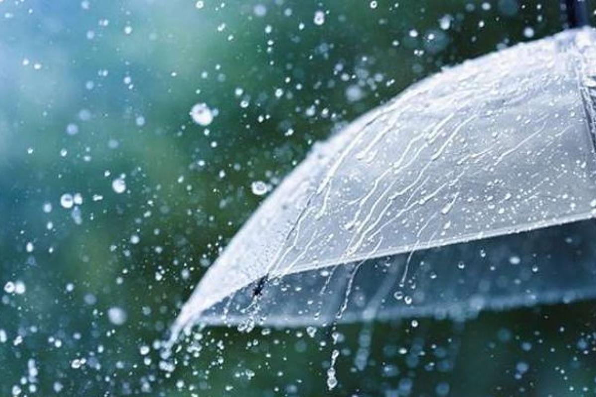 В Україну повертається тепло, але з дощами