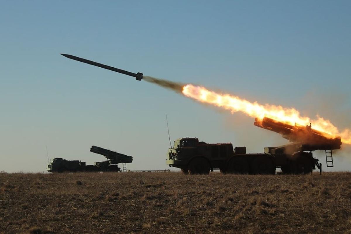 Росіяни вдарили по Дніпропетровщині з "Градів" та "Ураганів", є постраждалі Росіяни вдарили по Дніпропетровщині з "Градів" та "Ураганів", є постраждалі