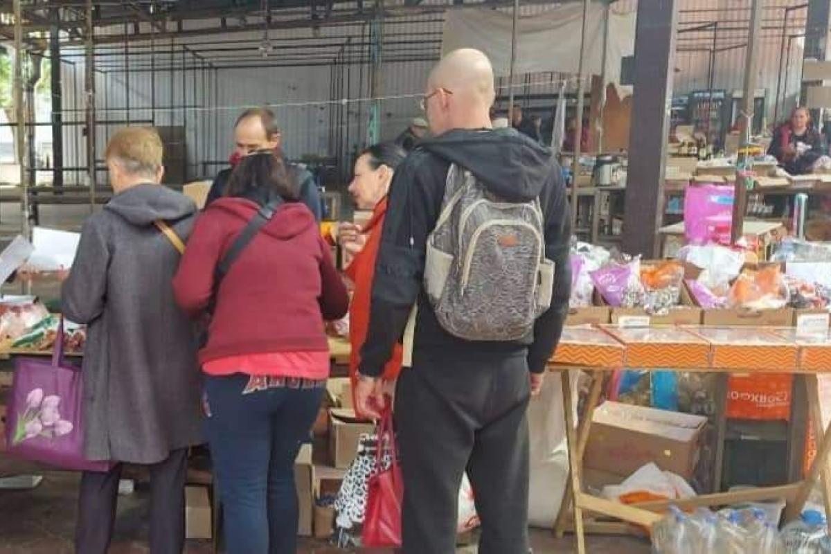 "Збідніли в чотири рази": що відбувається з цінами та курсом гривні на окупованій Луганщині "Збідніли в чотири рази": що відбувається з цінами та курсом гривні на окупованій Луганщині