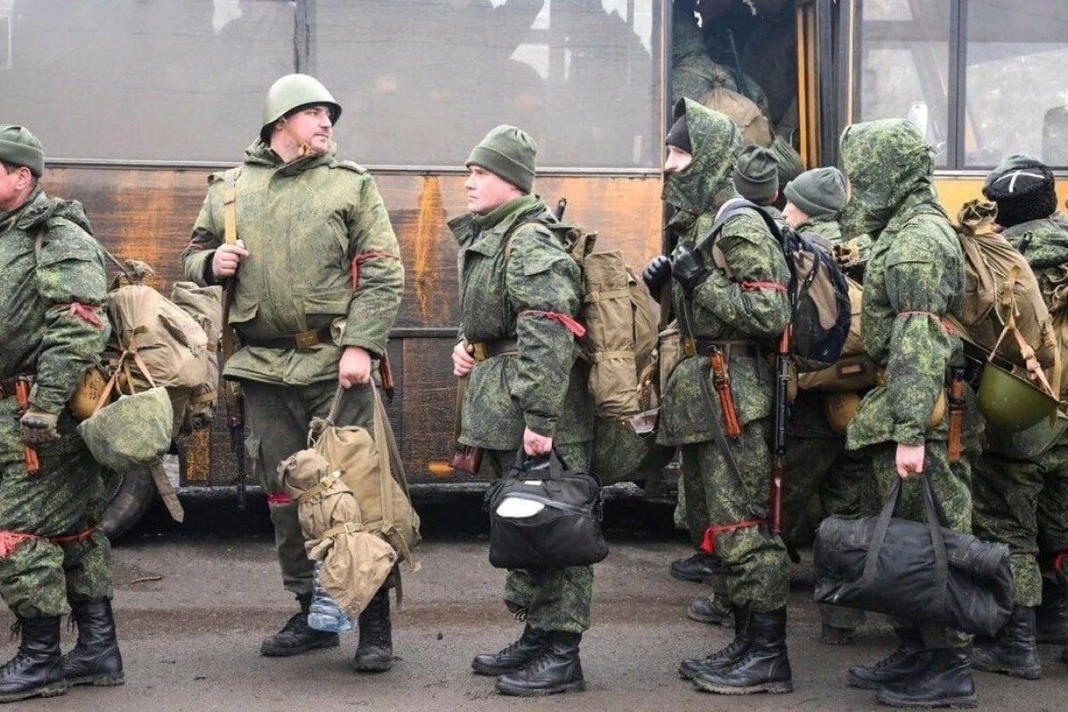 У Генштабі повідомили, скільки росіян уже призвали з моменту оголошення мобілізації у РФ У Генштабі повідомили, скільки росіян уже призвали з моменту оголошення мобілізації у РФ