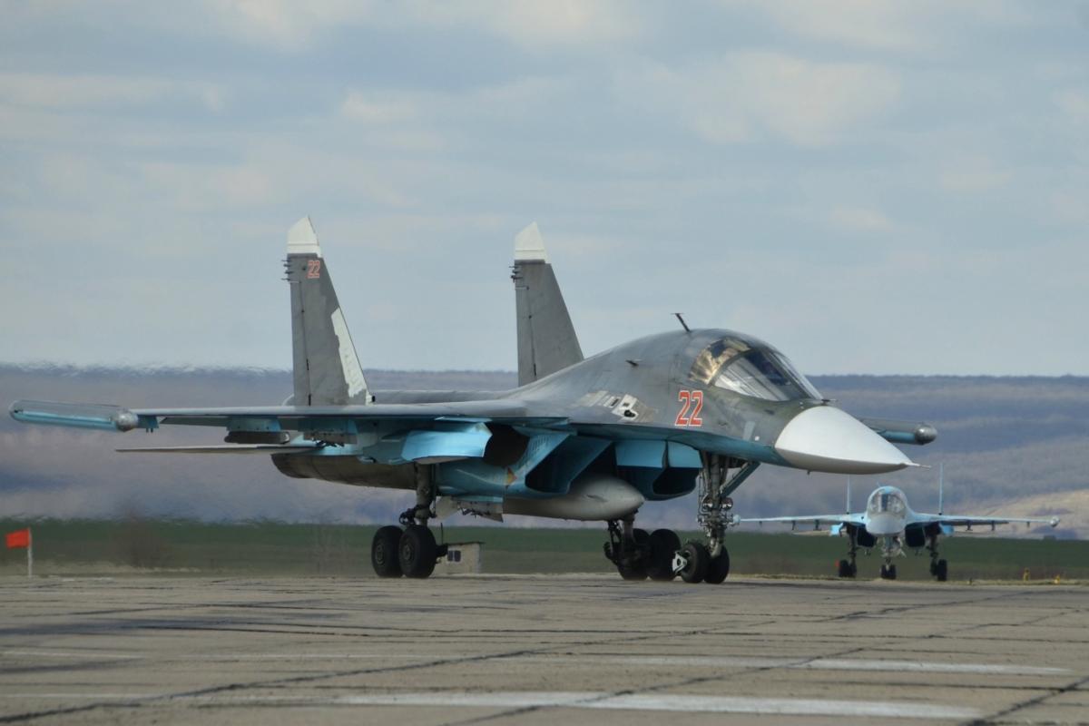РФ разместила у границ Украины около 800 самолетов и вертолетов РФ разместила у границ Украины около 800 самолетов и вертолетов