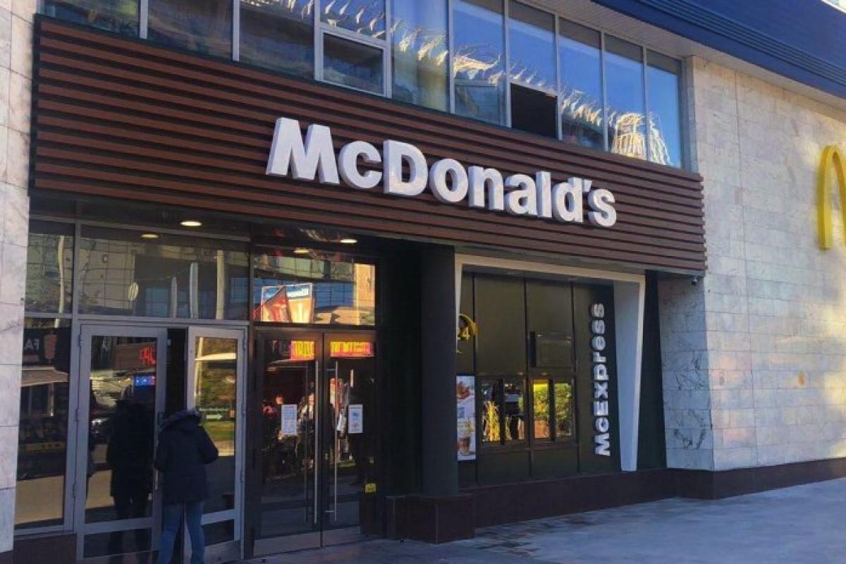 Перші ресторани McDonald's відновлять роботу в Україні 20 вересня Перші ресторани McDonald's відновлять роботу в Україні 20 вересня